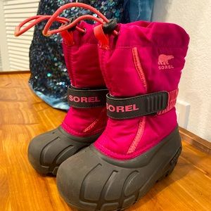 Sorel preschool size 9 winter boots excellent condition!